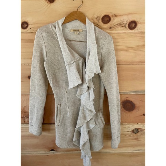 Francesca's Free women's Zip ruffle over coat/sweater. Cream. Size Small. - Picture 1 of 6